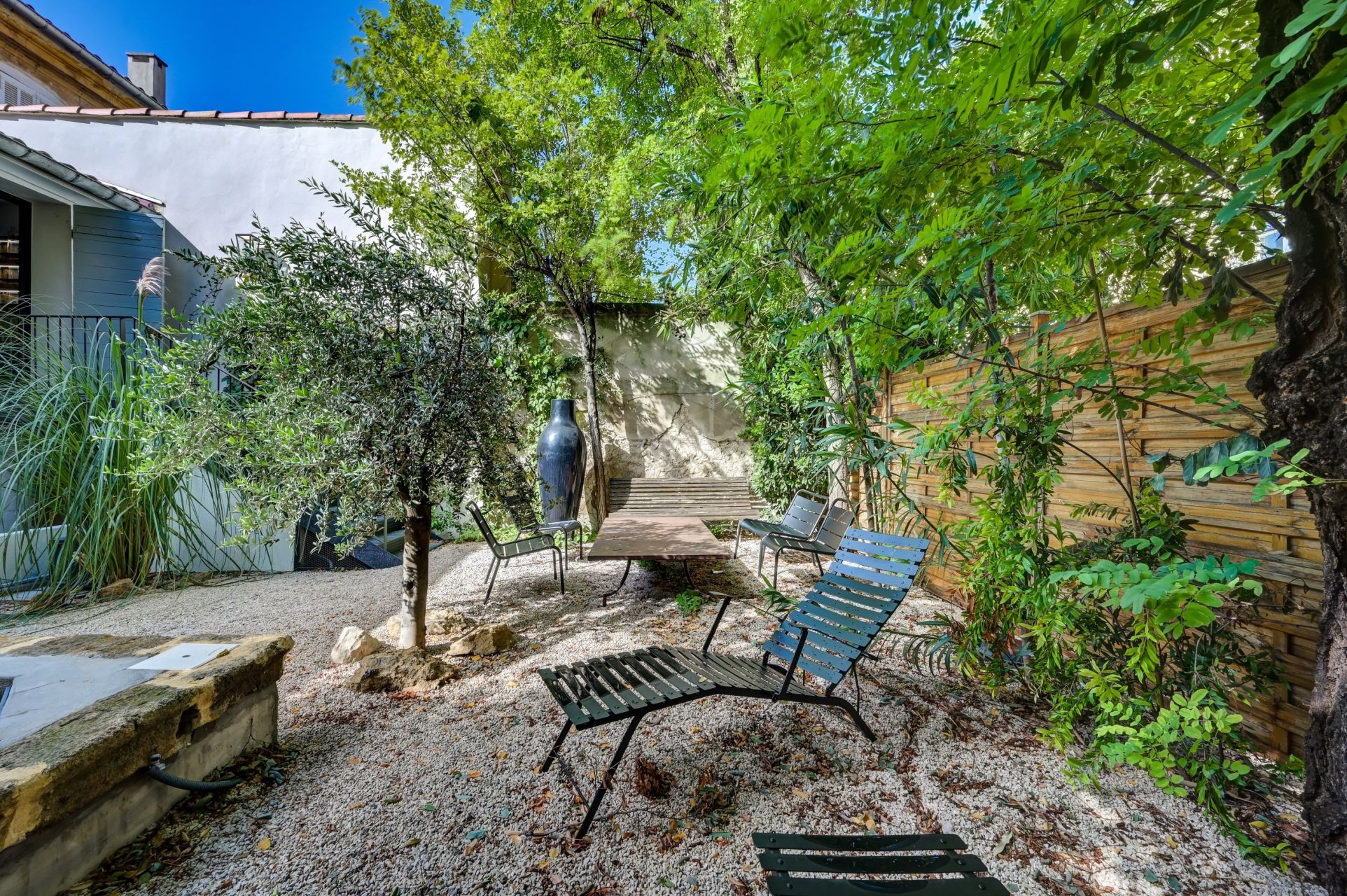 luxury house 5 Rooms for sale on AIX EN PROVENCE (13100)