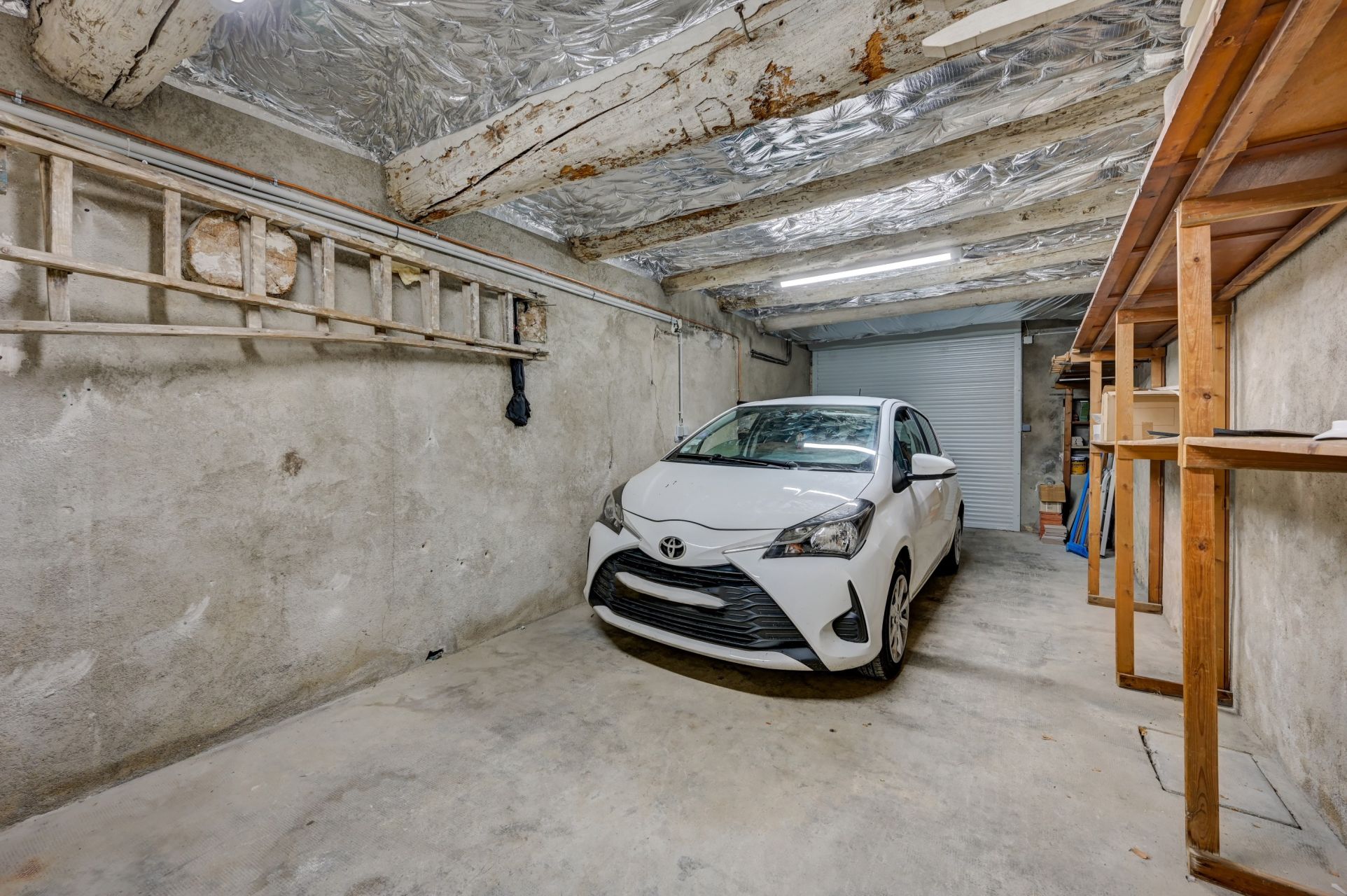 luxury house 5 Rooms for sale on AIX EN PROVENCE (13100)