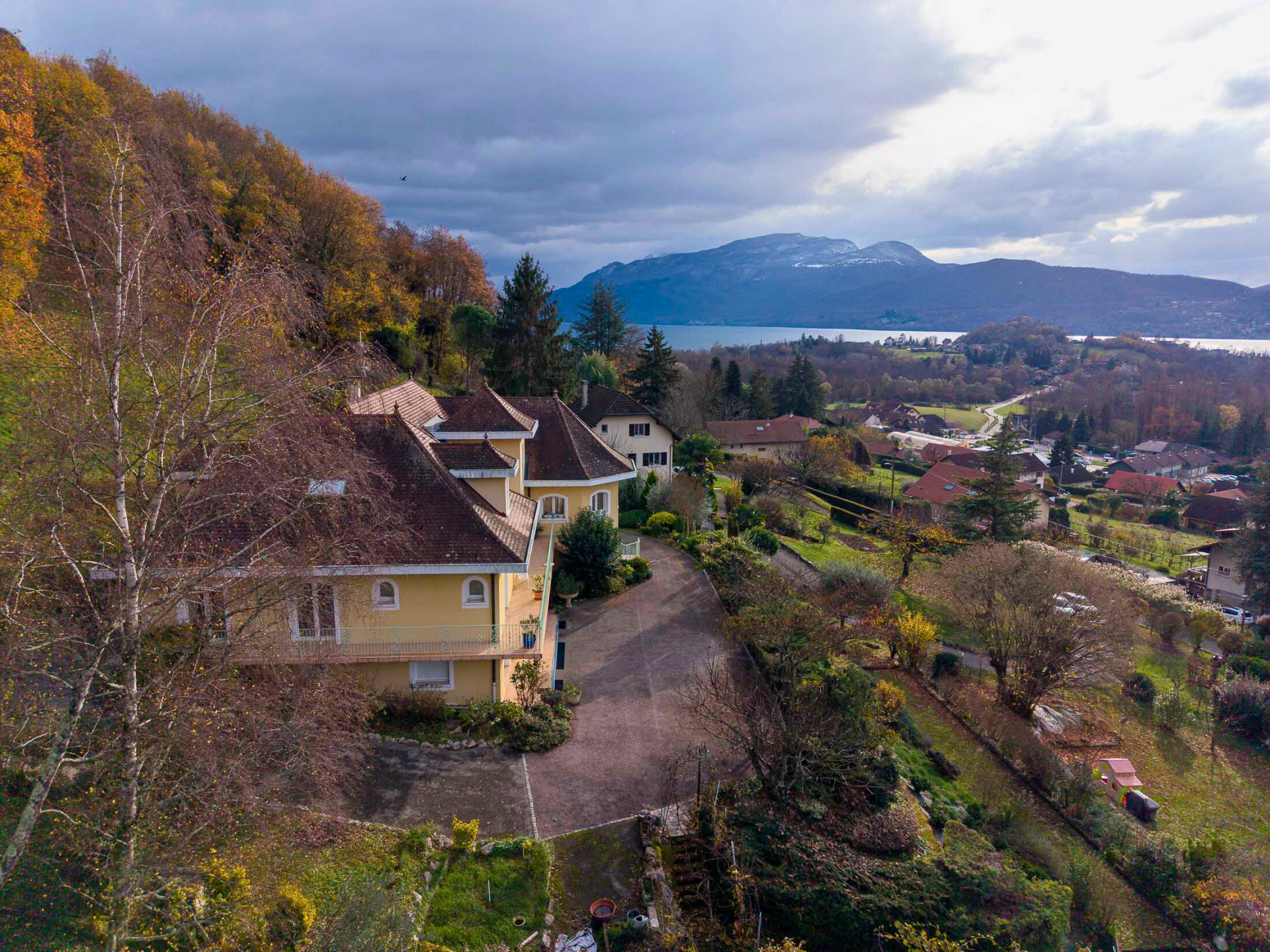 maison de luxe 13 Pièces en vente sur CHINDRIEUX (73310)