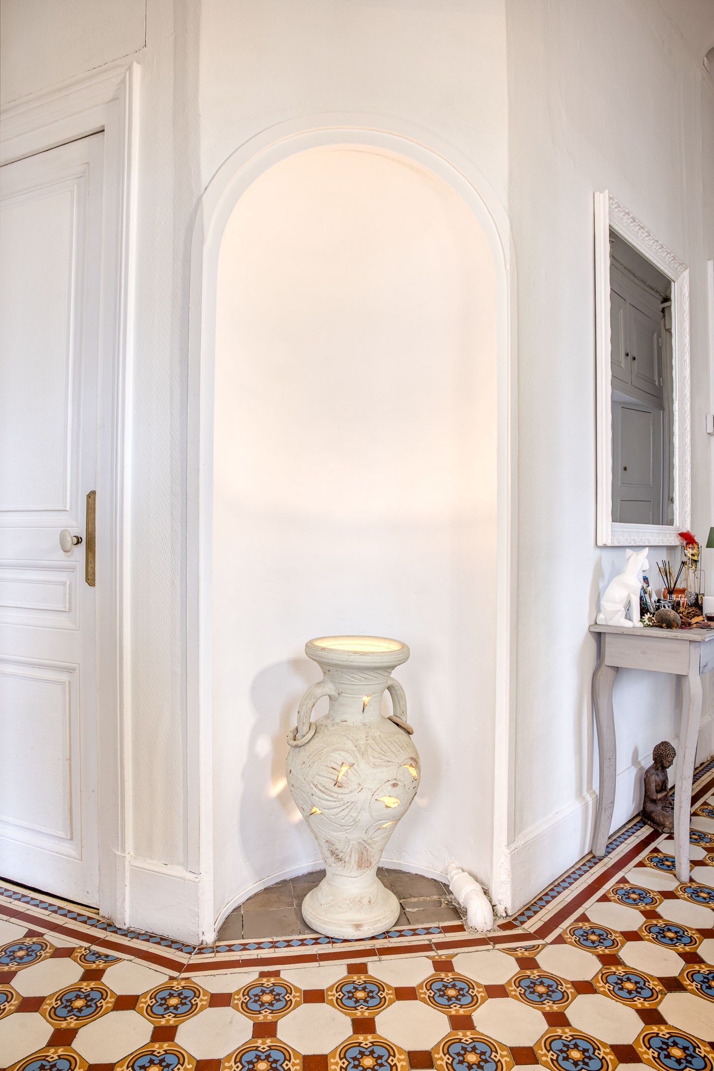 luxury apartment 6 Rooms for sale on AIX LES BAINS (73100)