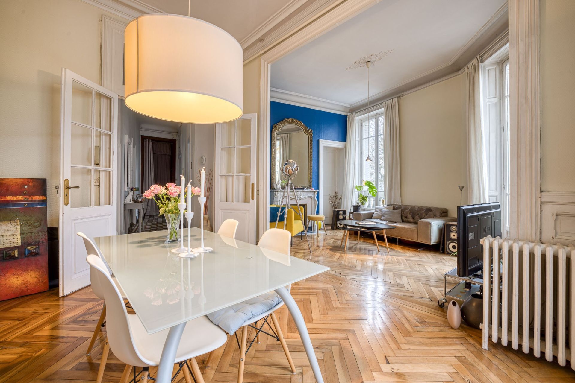 luxury apartment 6 Rooms for sale on AIX LES BAINS (73100)
