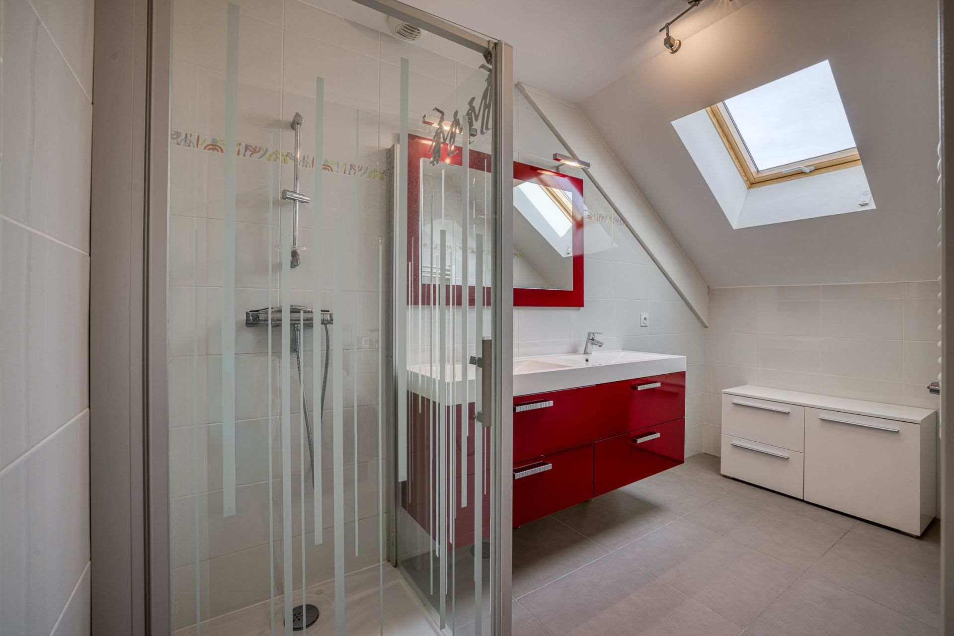 luxury apartment 5 Rooms for sale on ANNECY (74000)