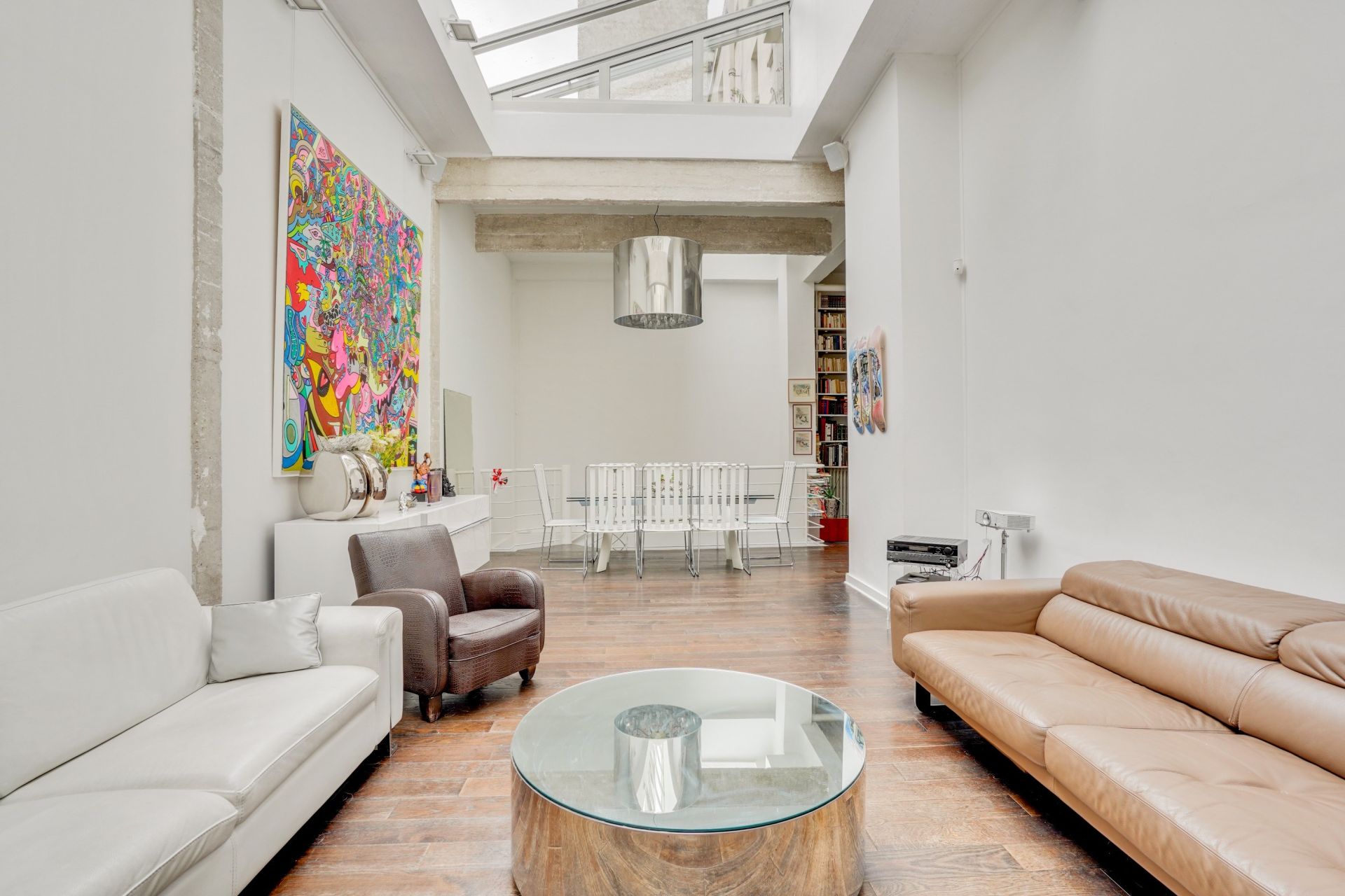 luxury apartment 5 Rooms for sale on PARIS (75018)