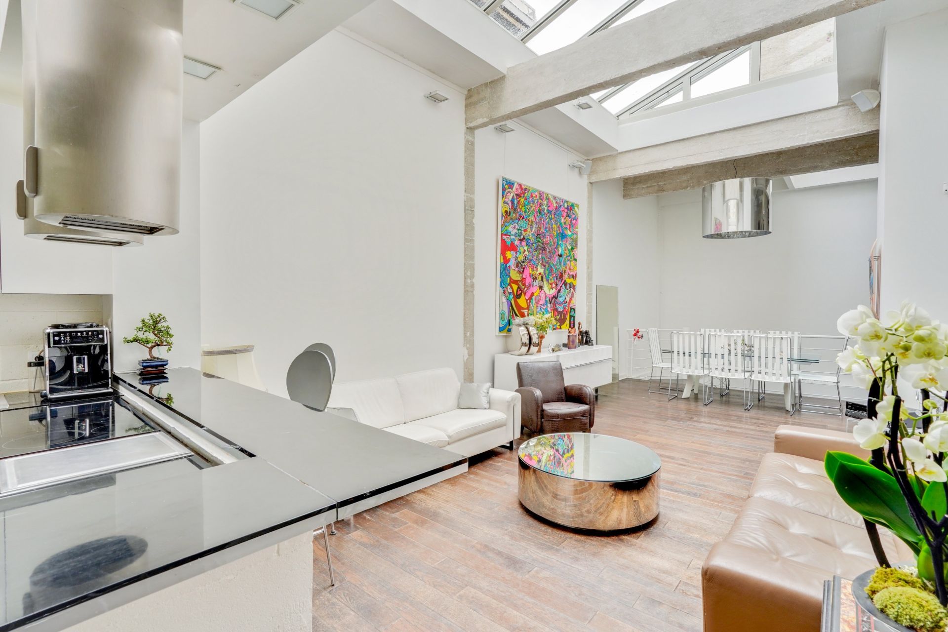 luxury apartment 5 Rooms for sale on PARIS (75018)