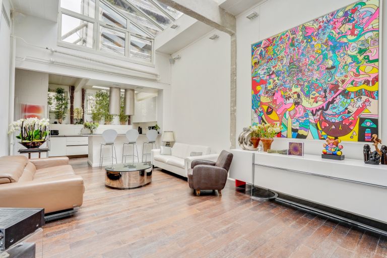 luxury apartment 5 Rooms for sale on PARIS (75018)