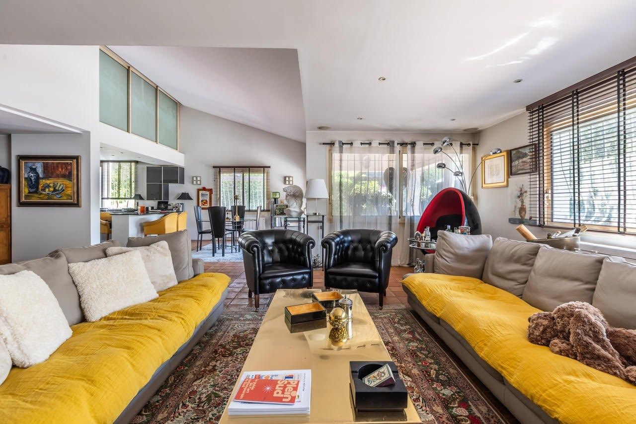 luxury house 5 Rooms for sale on ST JEAN CAP FERRAT (06230)