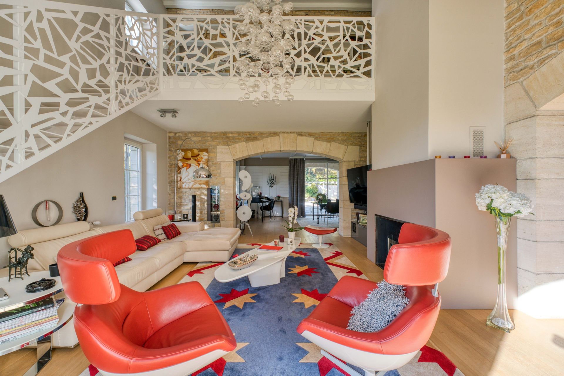 luxury house 8 Rooms for sale on LAGORD (17140)