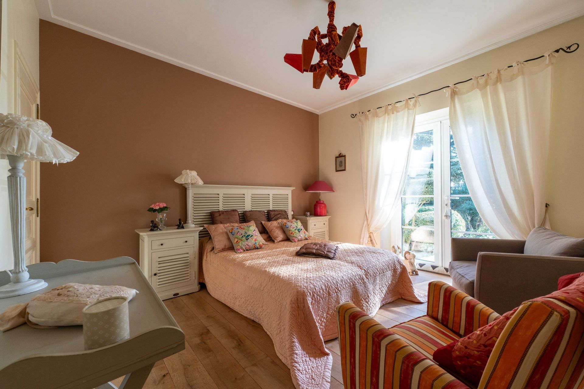 luxury house 8 Rooms for sale on LAGORD (17140)