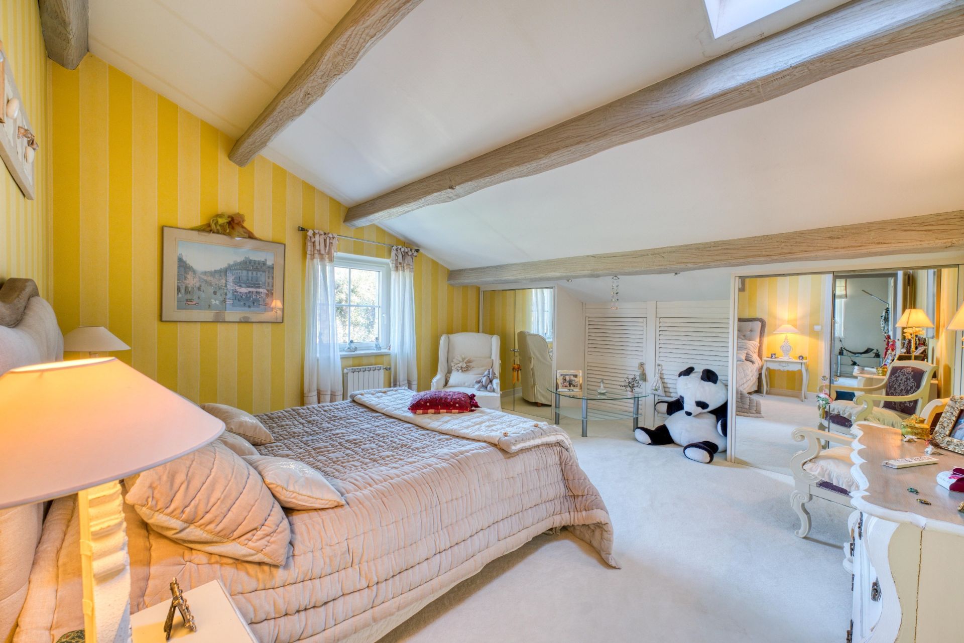 luxury house 8 Rooms for sale on LAGORD (17140)