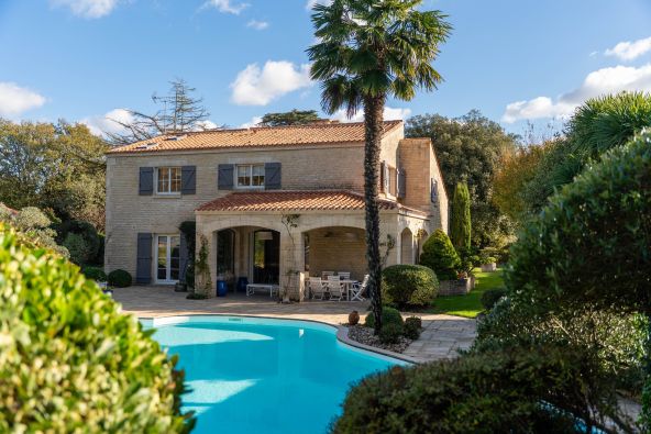 Vente Maison de luxe Lagord 8&nbsp;Pièces 217&nbsp;m²