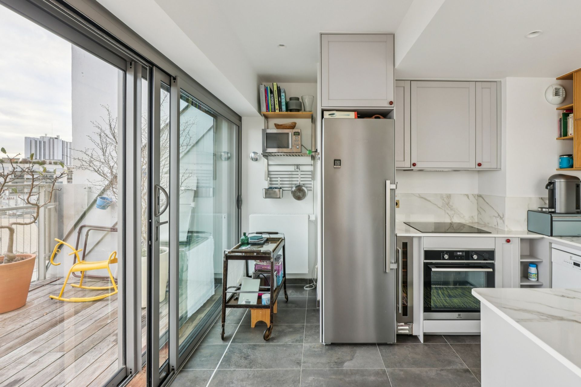 luxury apartment 4 Rooms for sale on PARIS (75014)