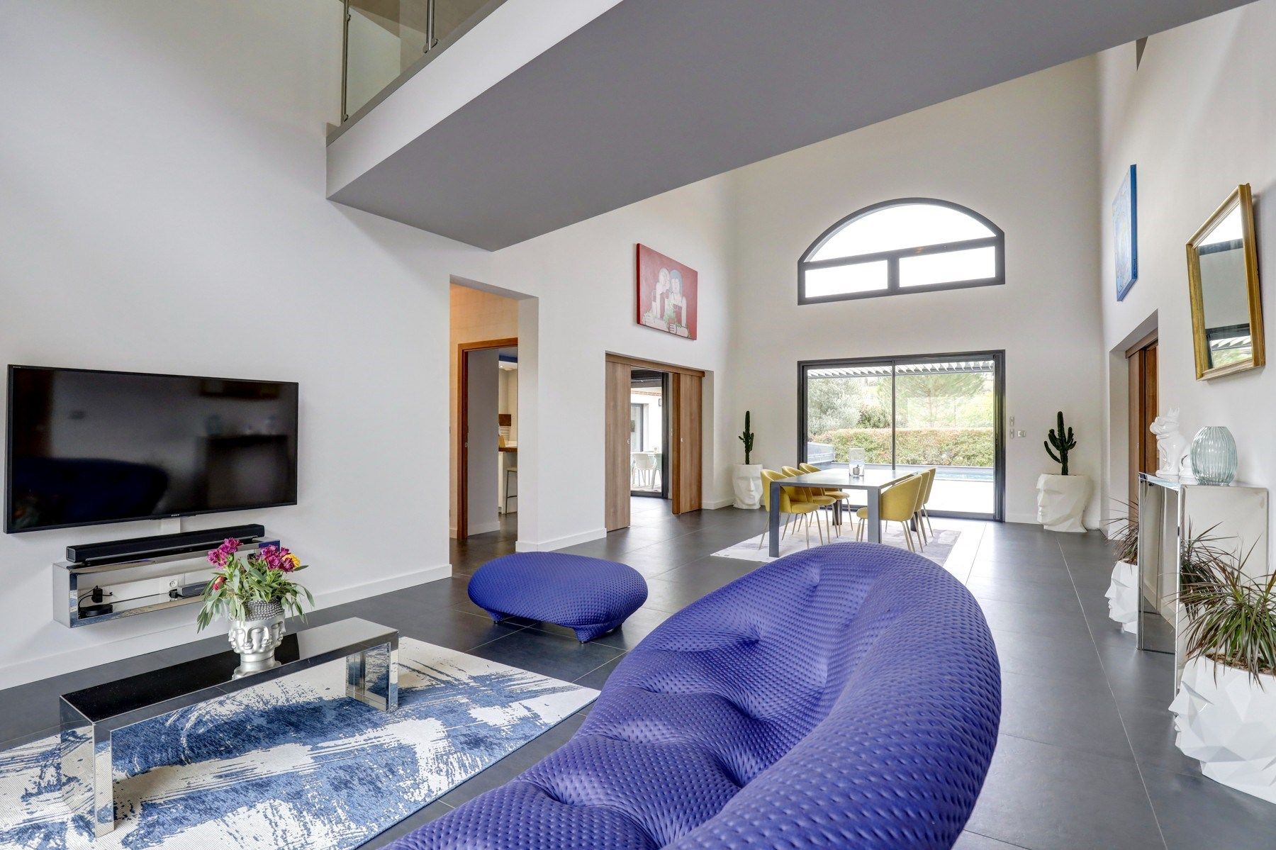 luxury house 9 Rooms for sale on VERFEIL (31590)