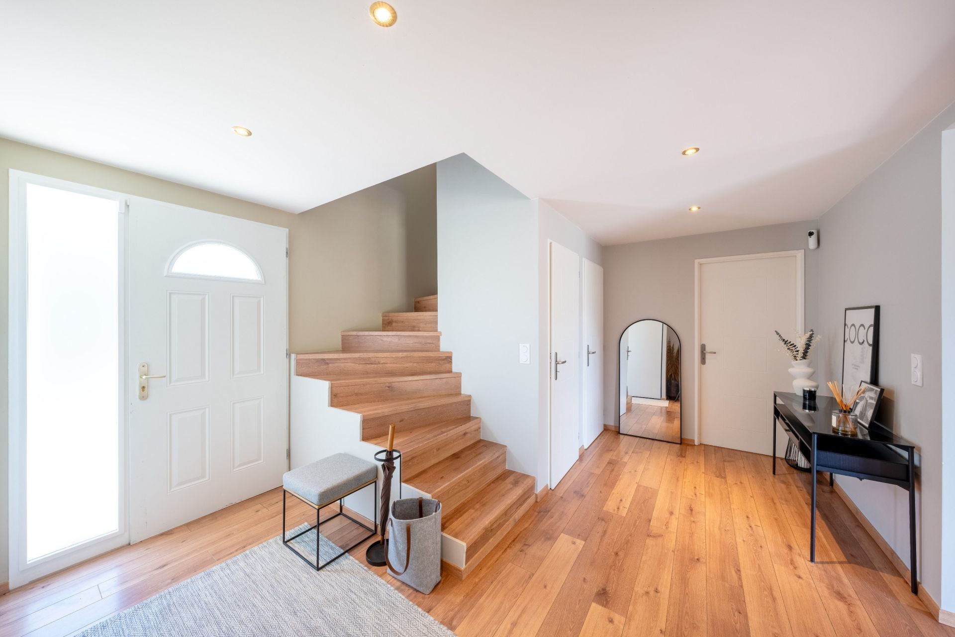 luxury house 6 Rooms for sale on CHENS SUR LEMAN (74140)