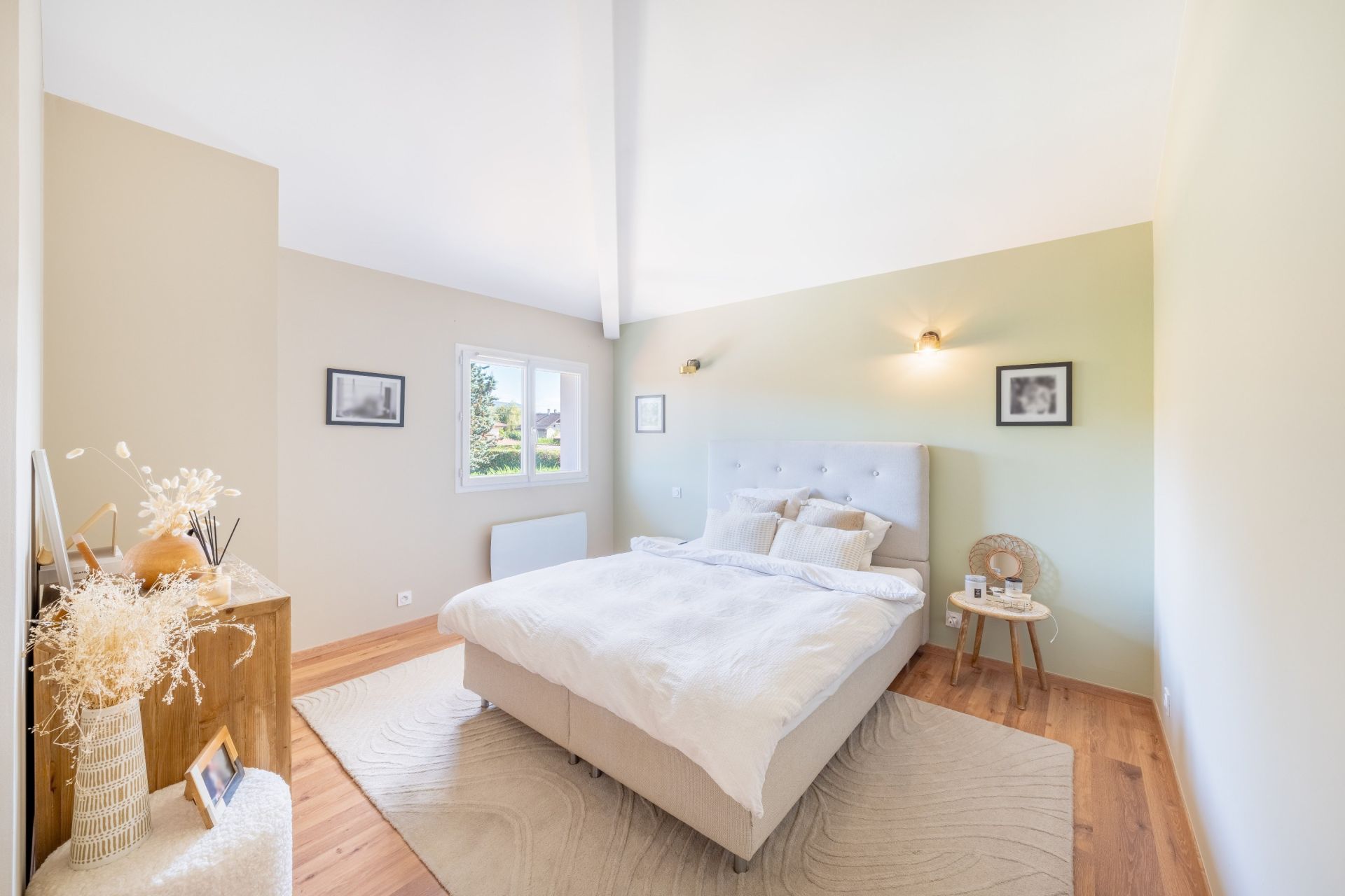 luxury house 6 Rooms for sale on CHENS SUR LEMAN (74140)