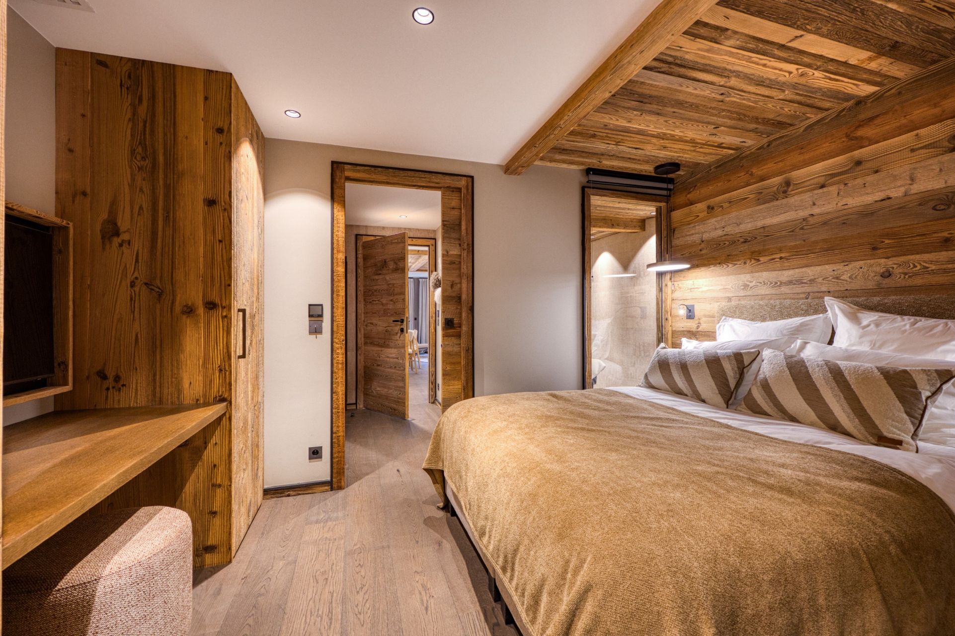 appartement de luxe 5 Pièces en location saisonnière sur MERIBEL LES ALLUES (73550)