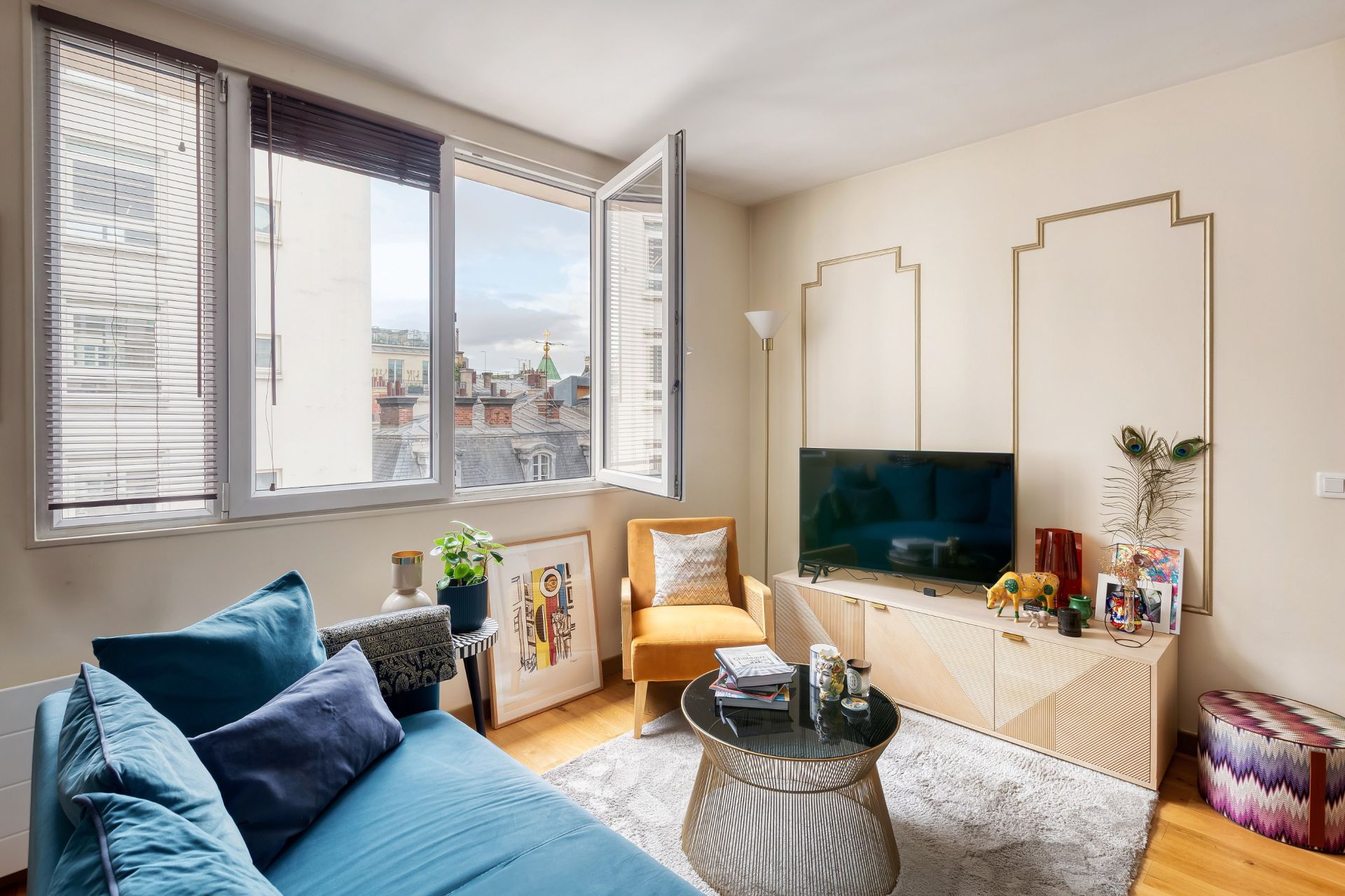 luxury apartment 2 Rooms for sale on PARIS (75008)