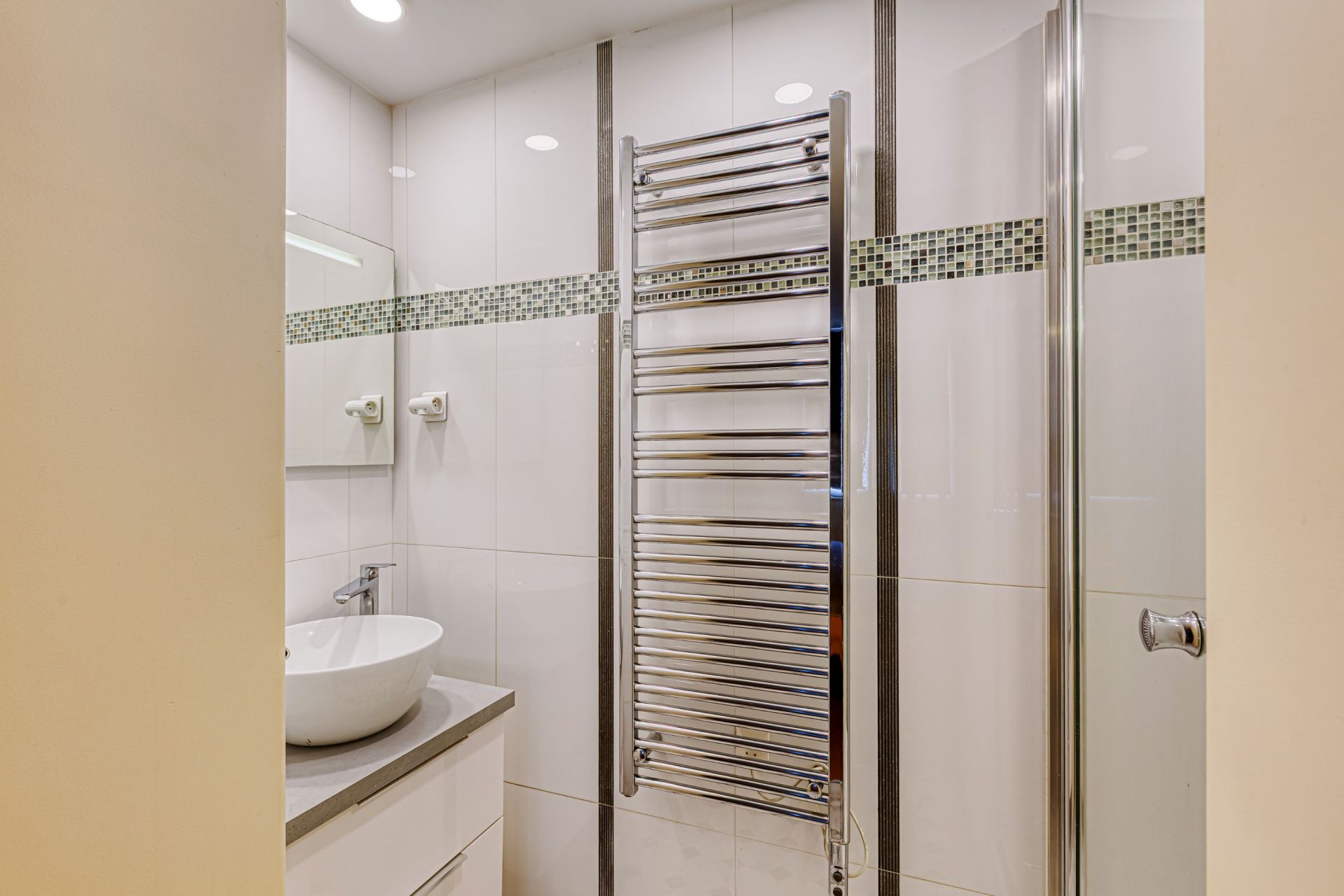 luxury apartment 2 Rooms for sale on PARIS (75008)