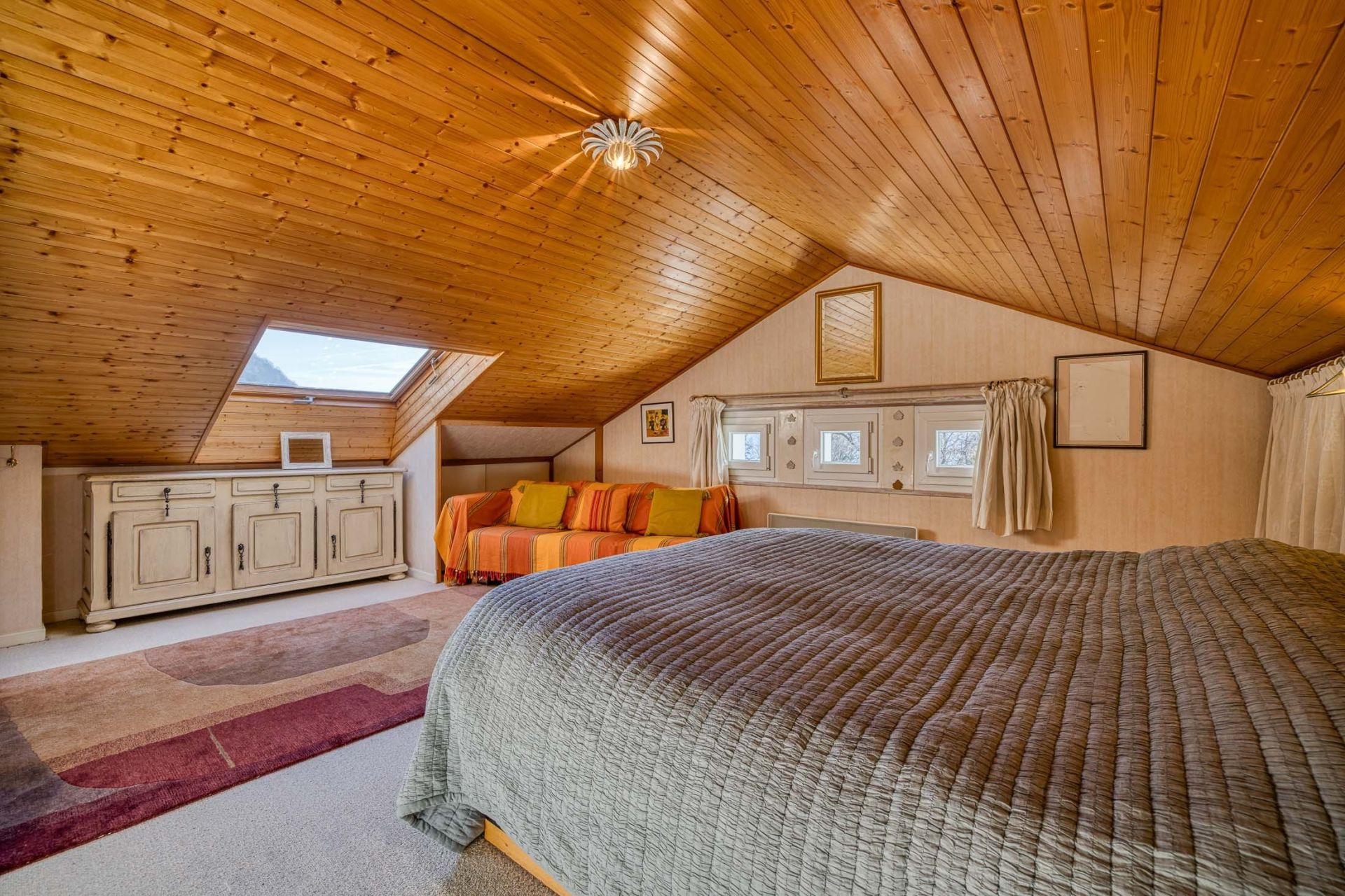 luxury house 8 Rooms for sale on ANNECY LE VIEUX (74940)