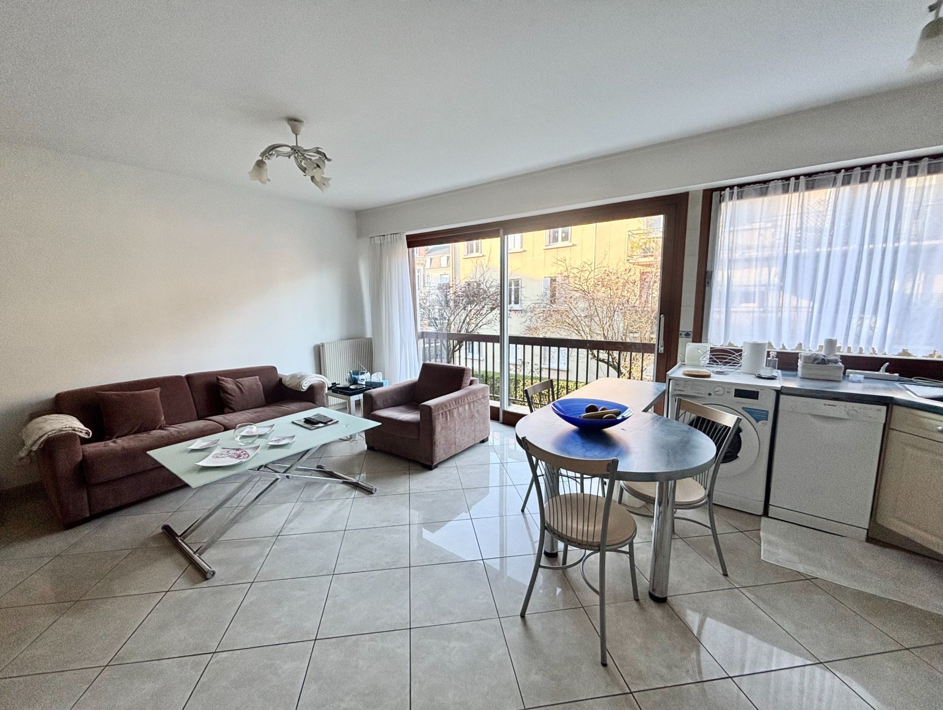 luxury apartment 3 Rooms for sale on DEAUVILLE (14800)