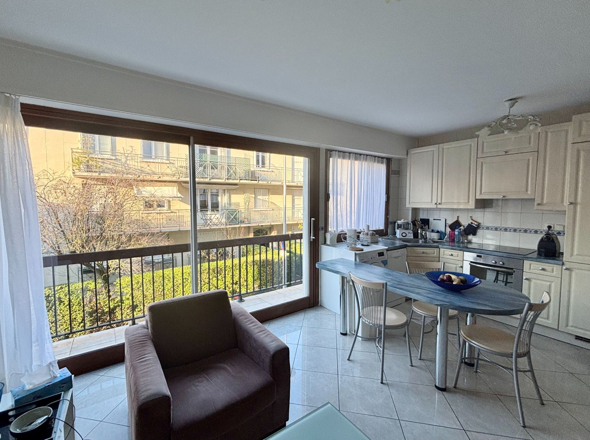 luxury apartment 3 Rooms for sale on DEAUVILLE (14800)