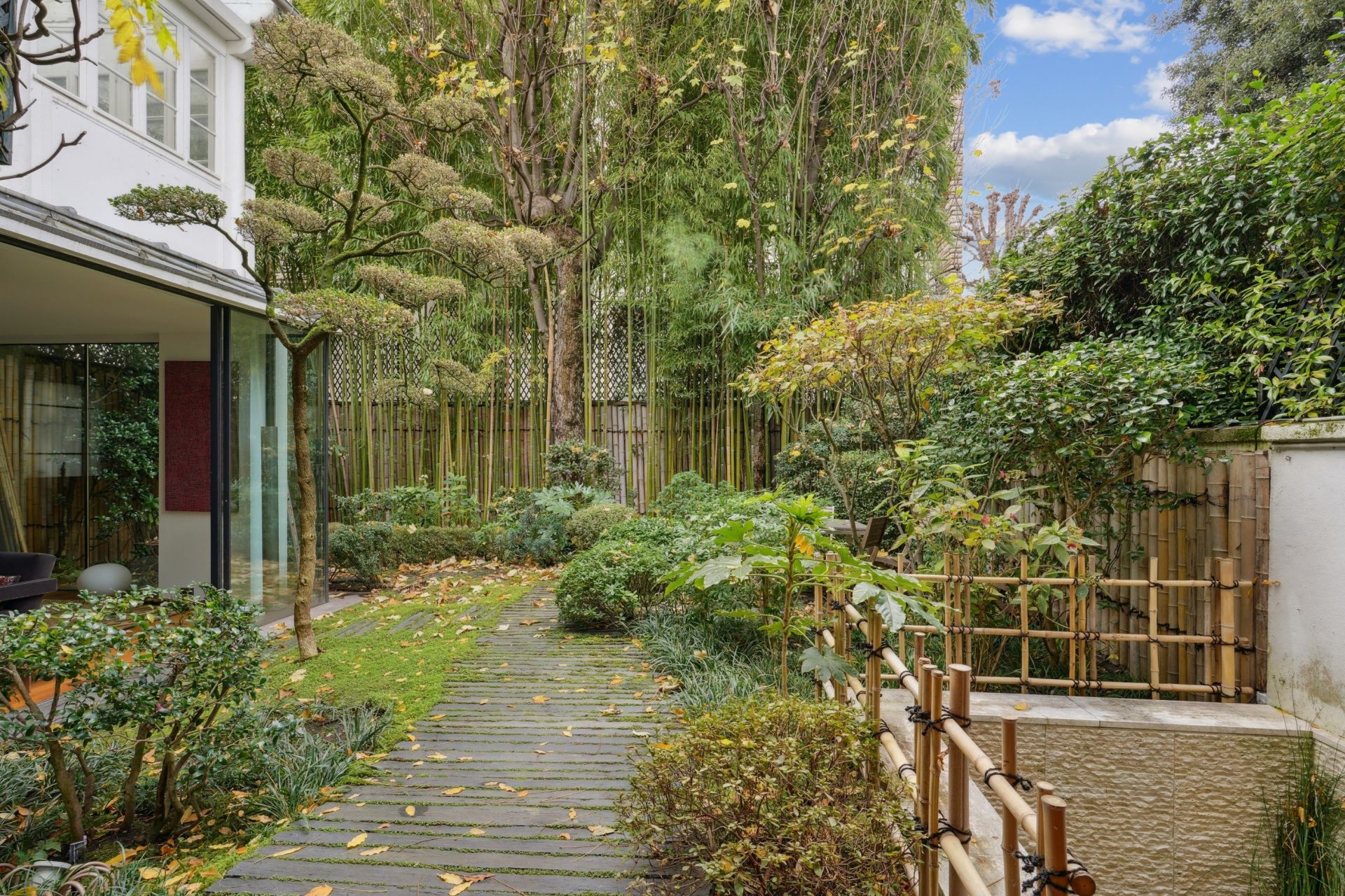 townhouse 8 Rooms for sale on NEUILLY SUR SEINE (92200)