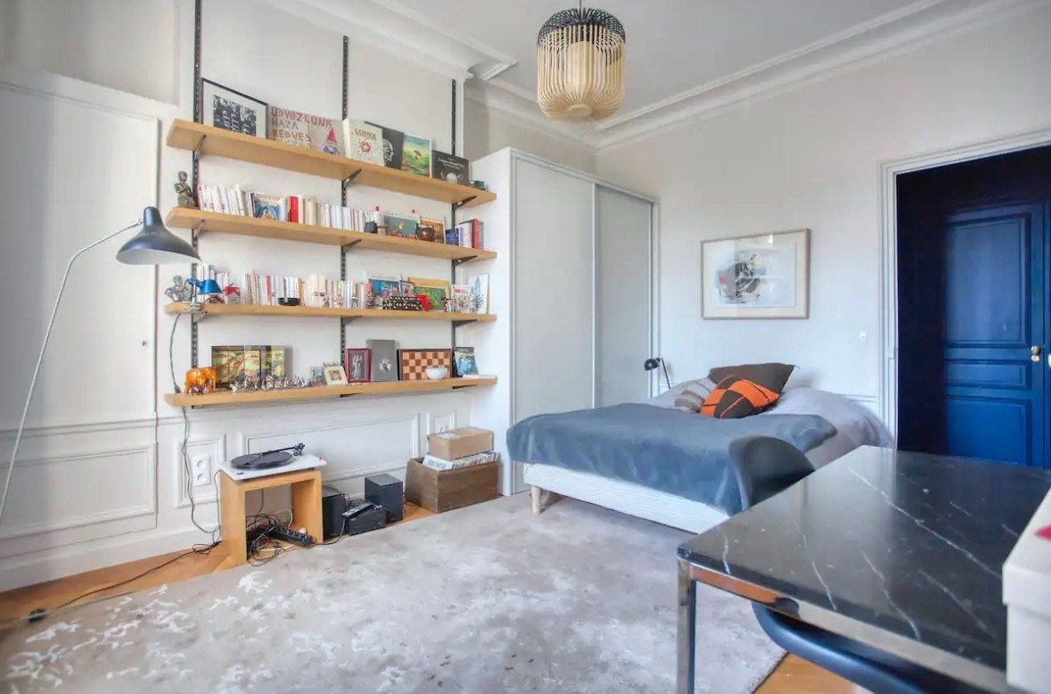 luxury apartment 5 Rooms for sale on PARIS (75017)