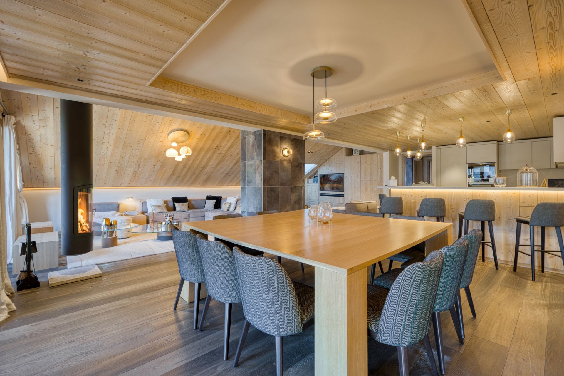 luxury apartment 6 Rooms for sale on MERIBEL LES ALLUES (73550)