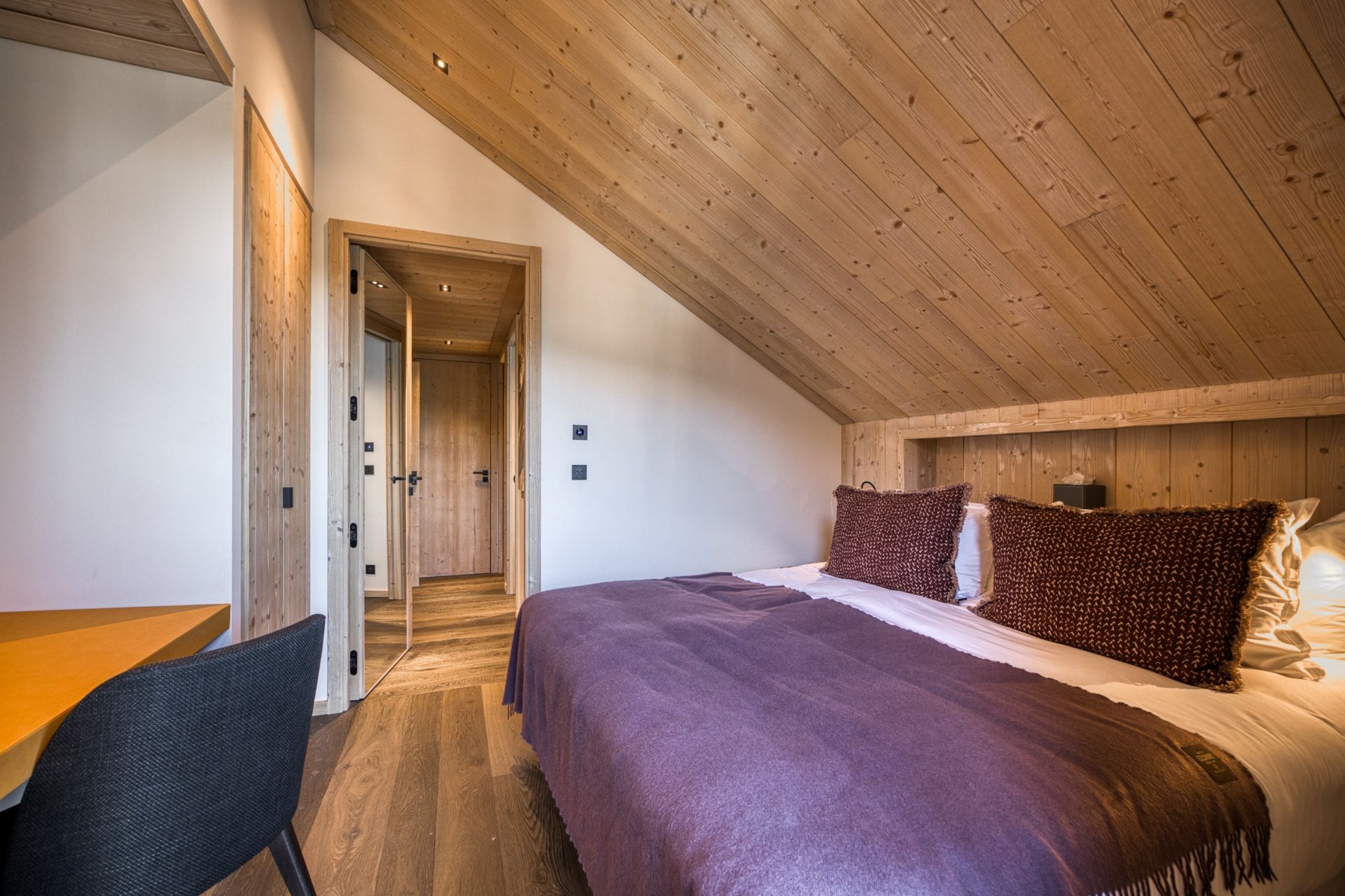 luxury apartment 6 Rooms for sale on MERIBEL LES ALLUES (73550)