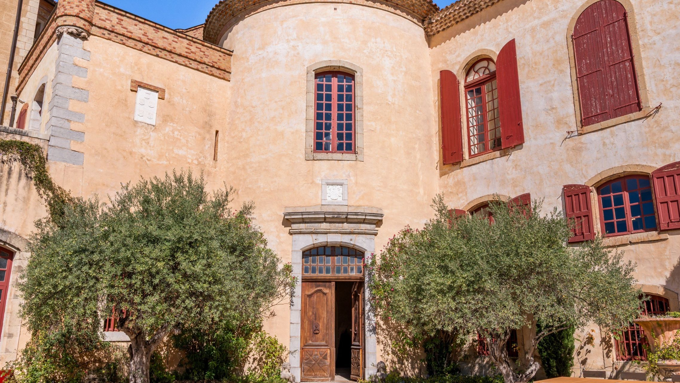 château 100 Pièces en vente sur LA VERDIERE (83560)