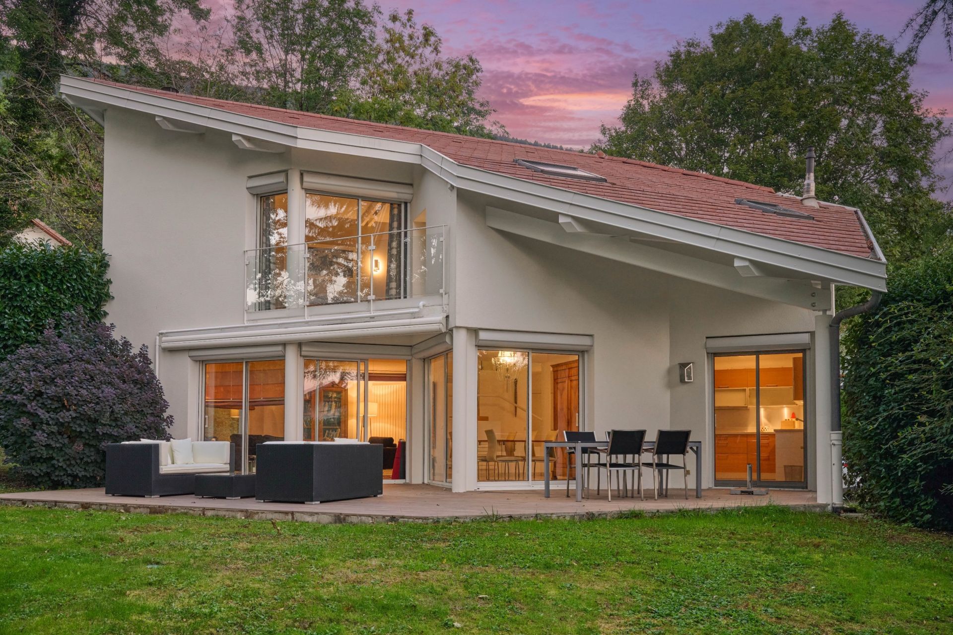 luxury house 6 Rooms for sale on ECHENEVEX (01170)