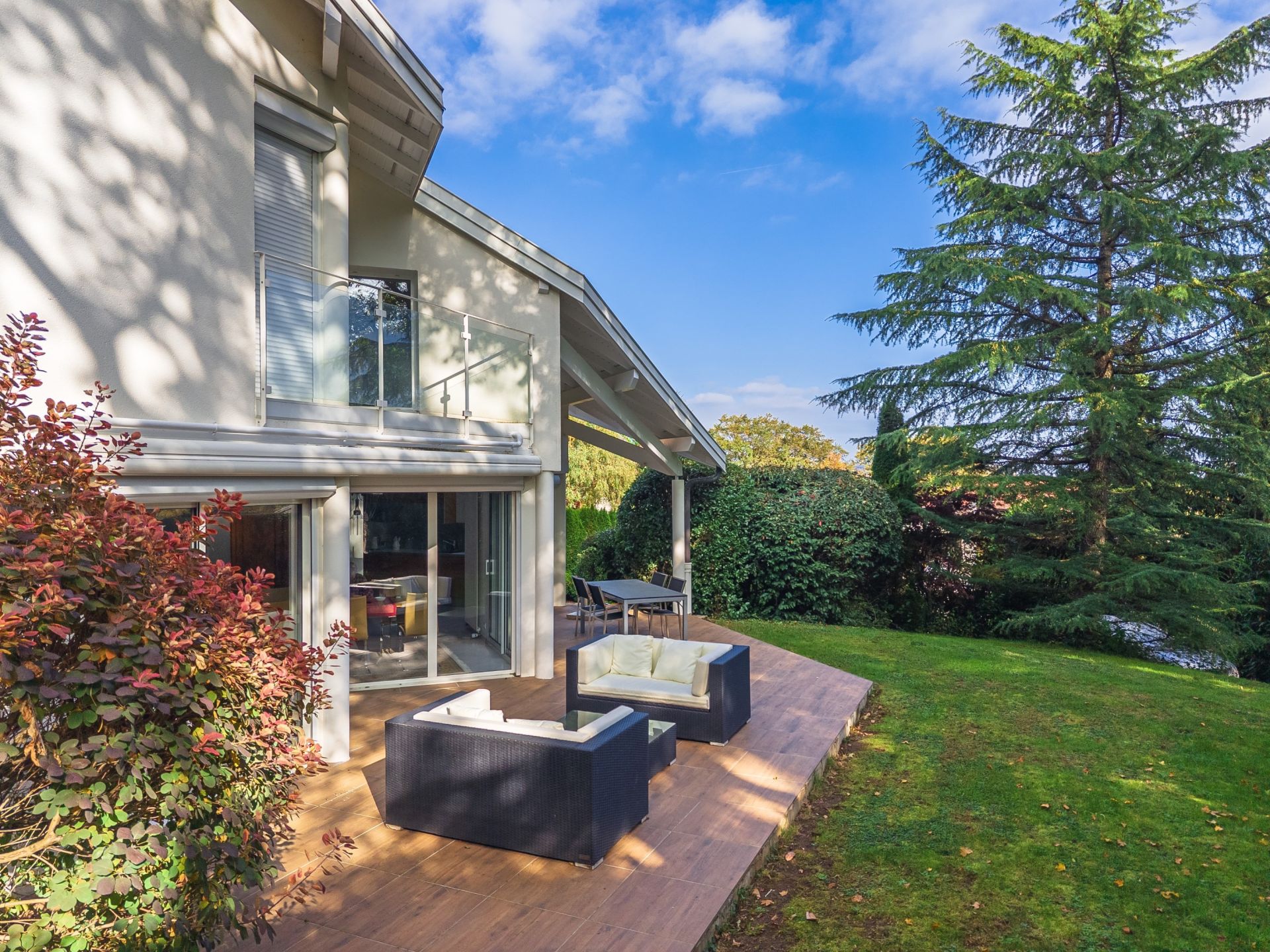 luxury house 6 Rooms for sale on ECHENEVEX (01170)