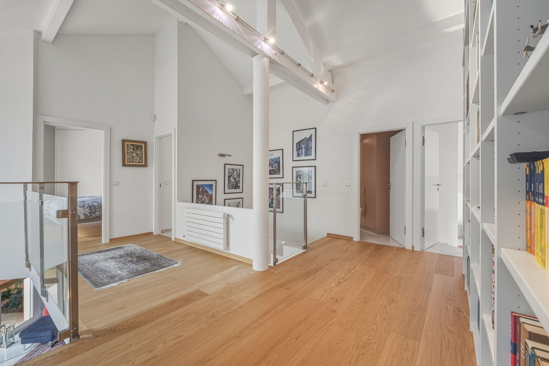 luxury house 6 Rooms for sale on ECHENEVEX (01170)