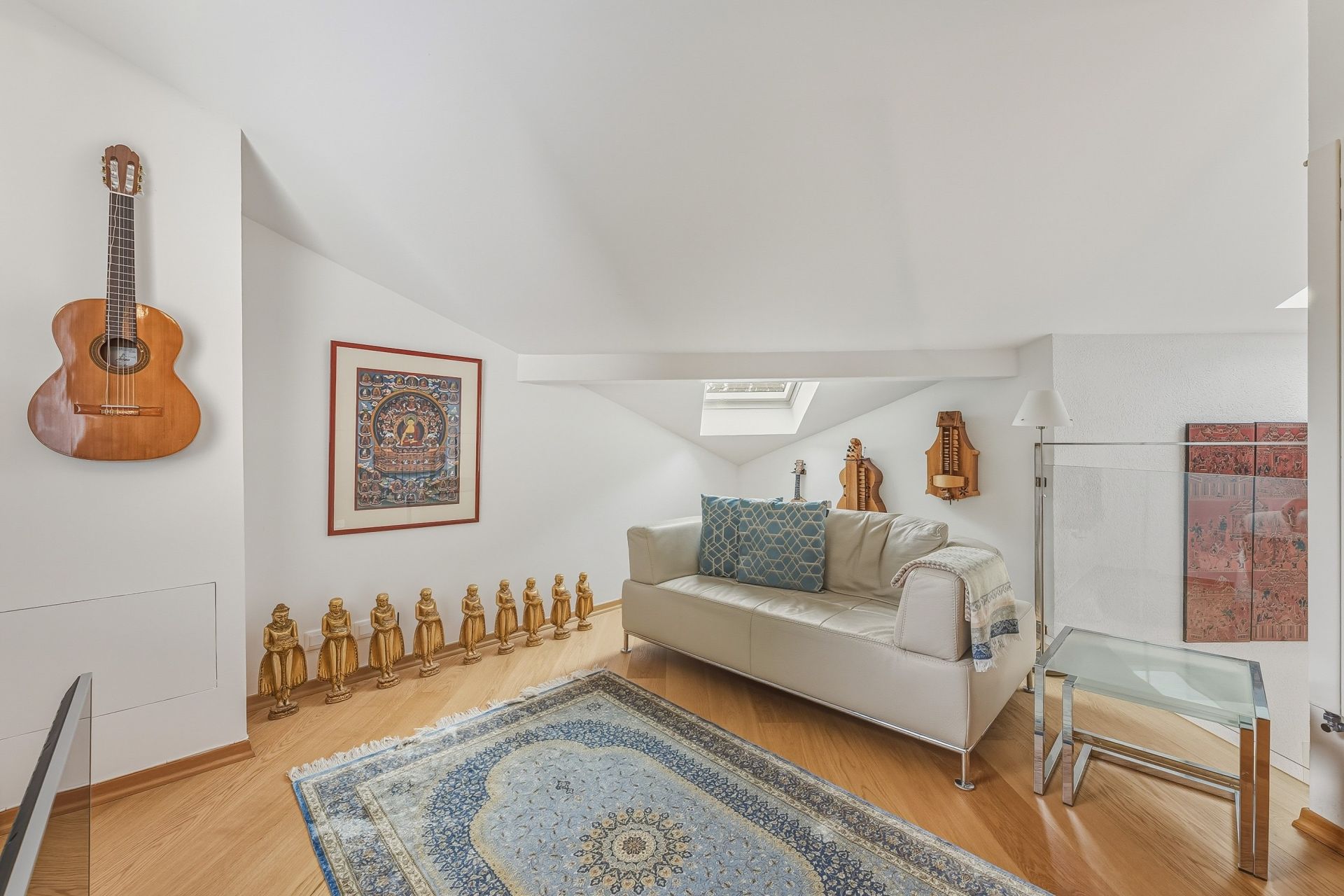 luxury house 6 Rooms for sale on ECHENEVEX (01170)