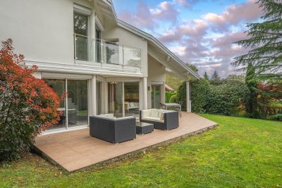 Sale Luxury house Échenevex 6 Rooms 244 m²