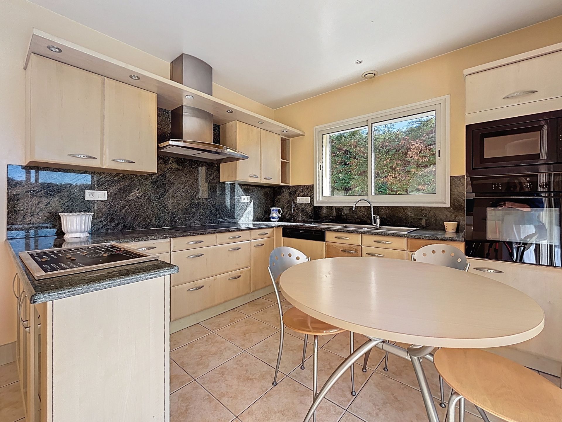 luxury house 4 Rooms for sale on URRUGNE (64122)