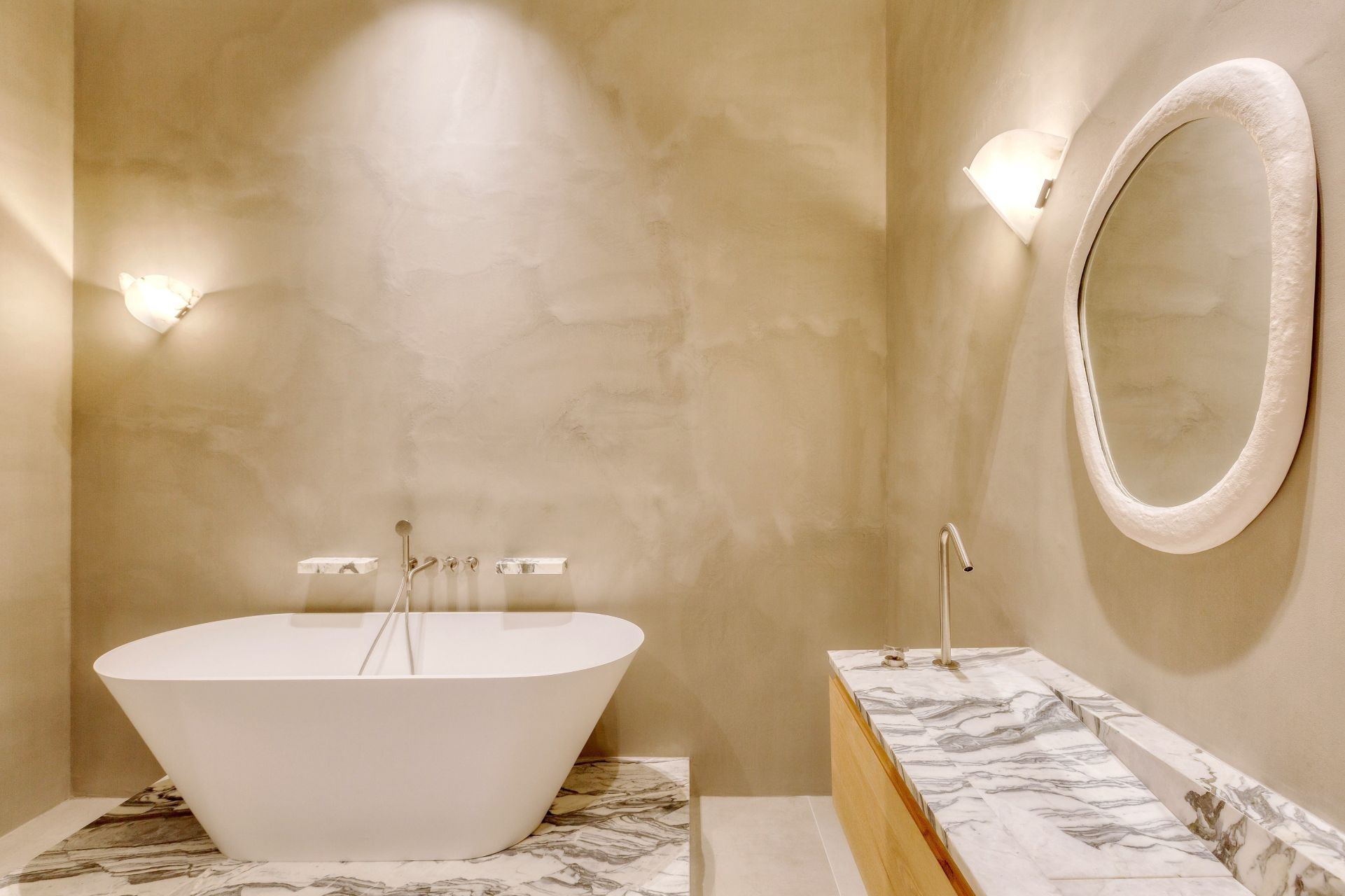 luxury apartment 5 Rooms for sale on PARIS (75006)