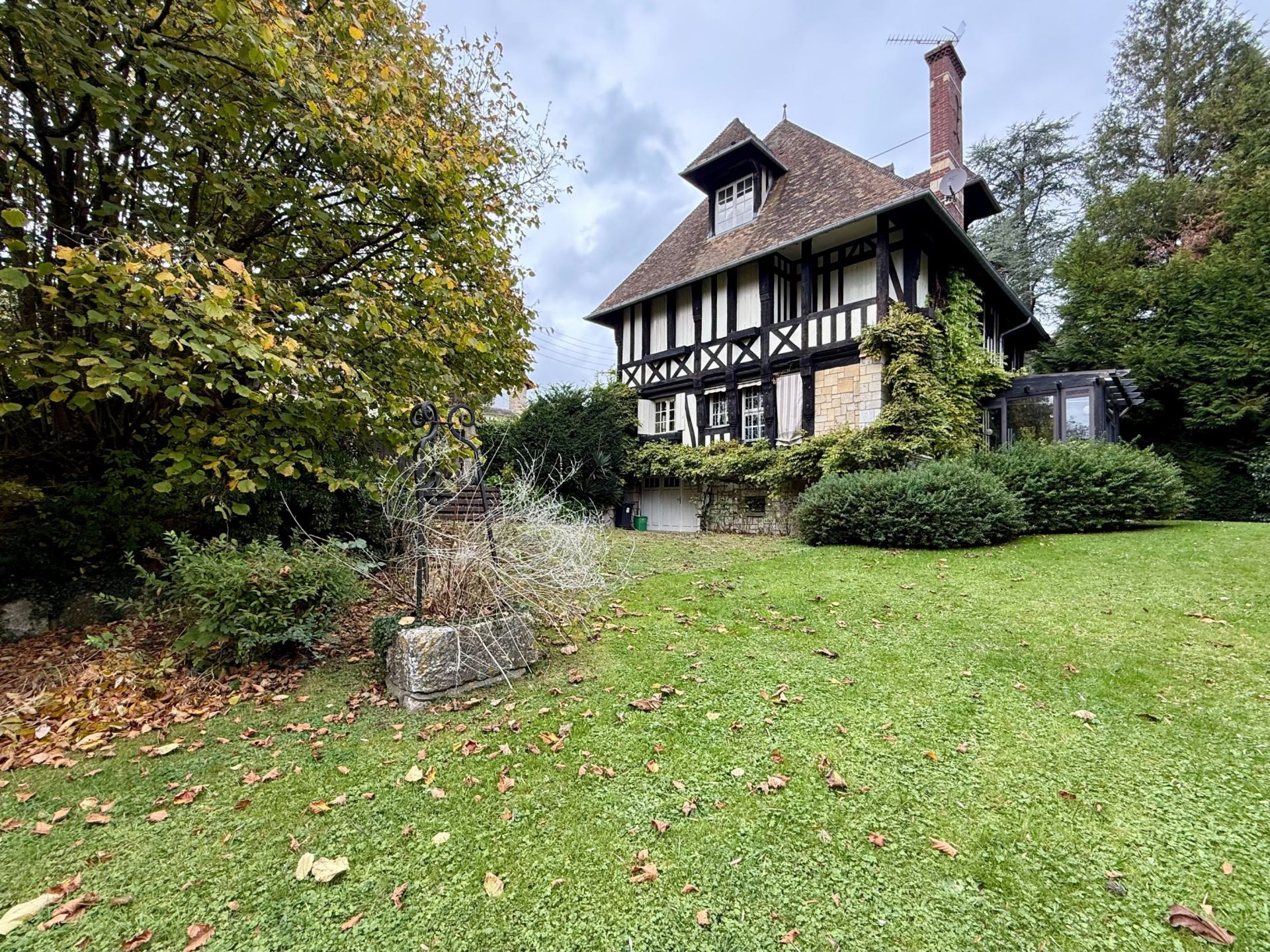 maison normande 9 Pièces en vente sur MONT ST AIGNAN (76130)