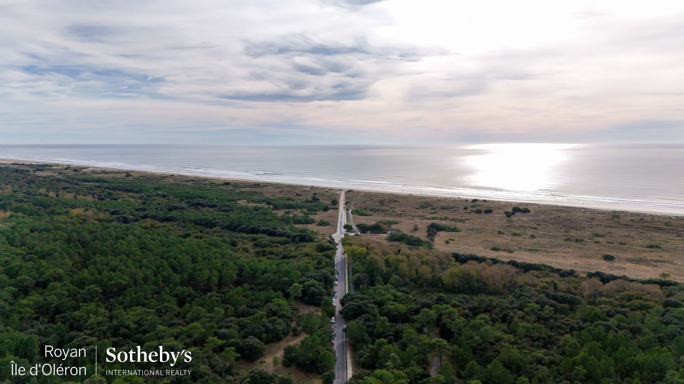 luxury house 7 Rooms for sale on LE GRAND VILLAGE PLAGE (17370)