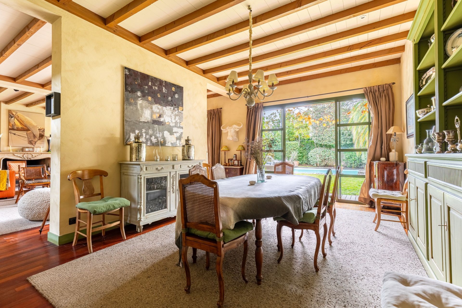 luxury house 10 Rooms for sale on BORDEAUX (33000)