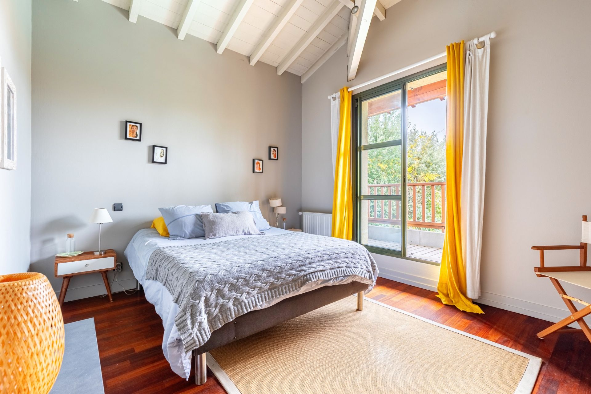 luxury house 10 Rooms for sale on BORDEAUX (33000)