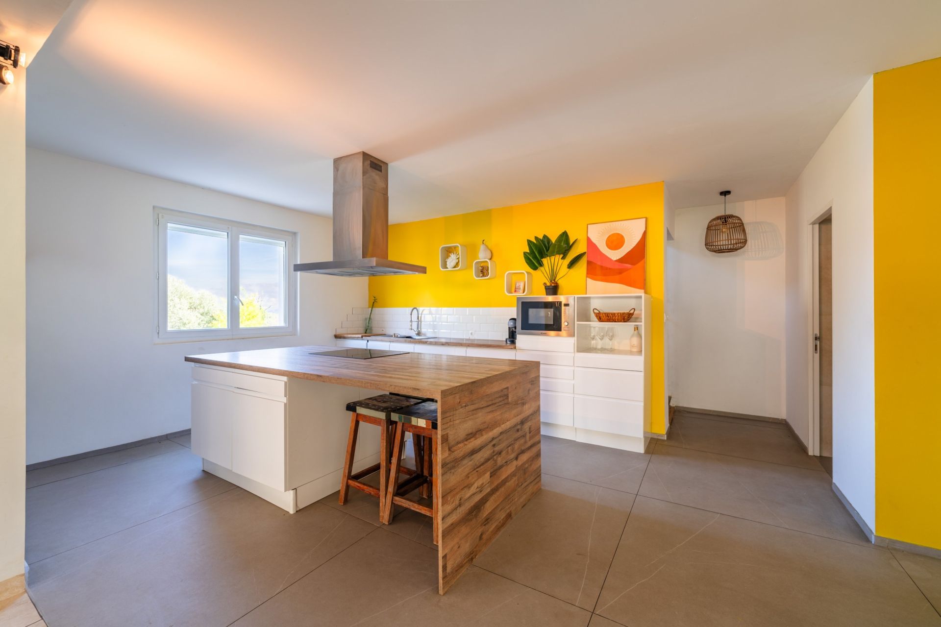 maison traditionnelle de luxe 8 Pièces en vente sur MIMET (13105)