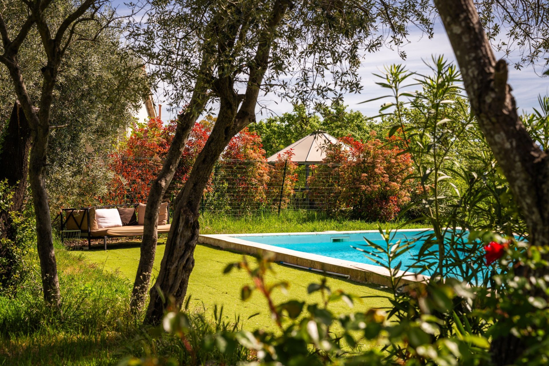 luxury traditional house 8 Rooms for sale on MIMET (13105)