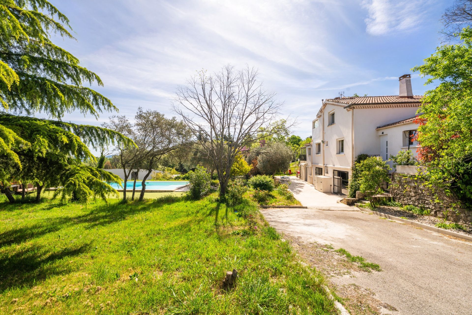 luxury traditional house 8 Rooms for sale on MIMET (13105)