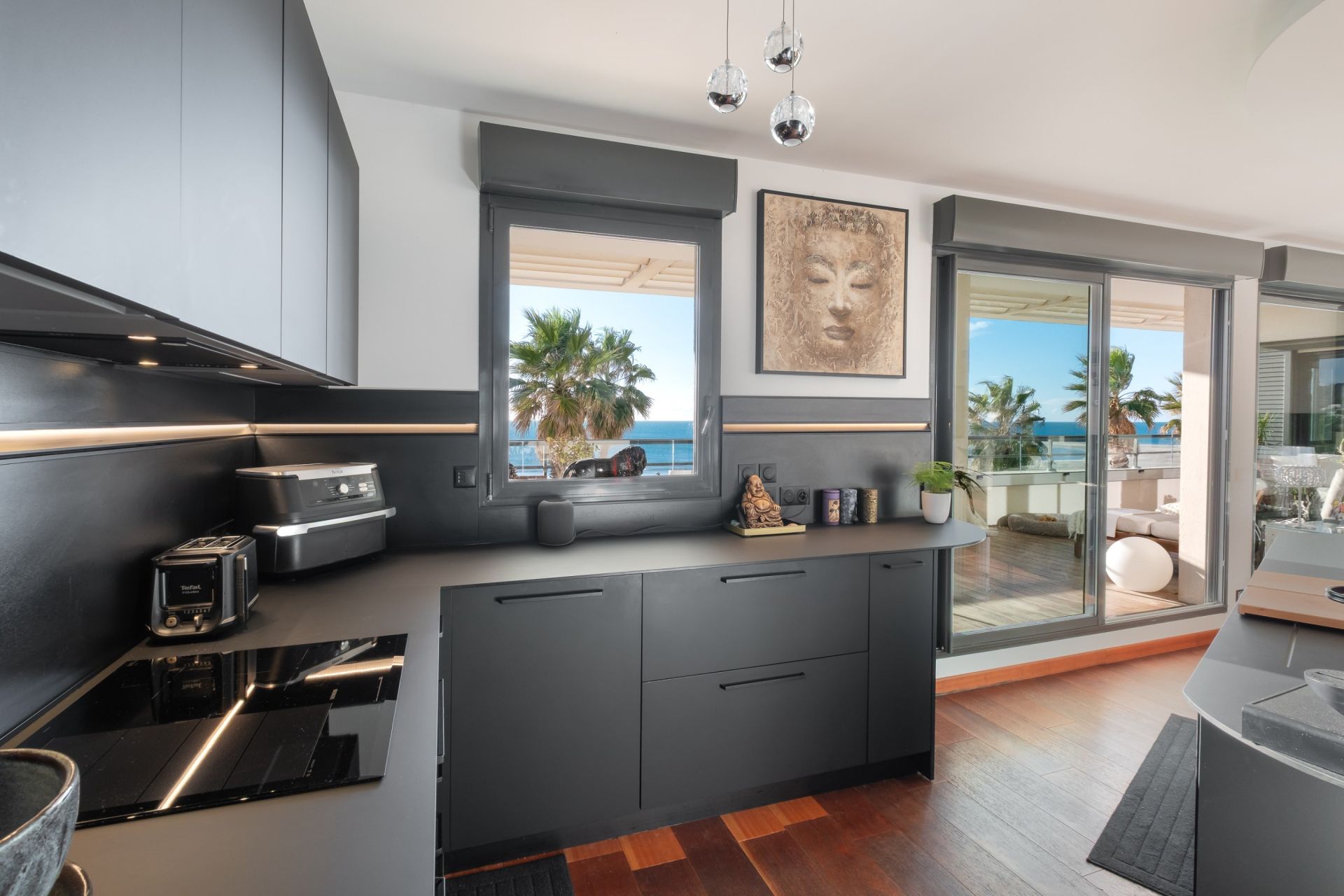 luxury apartment 4 Rooms for sale on SETE (34200)