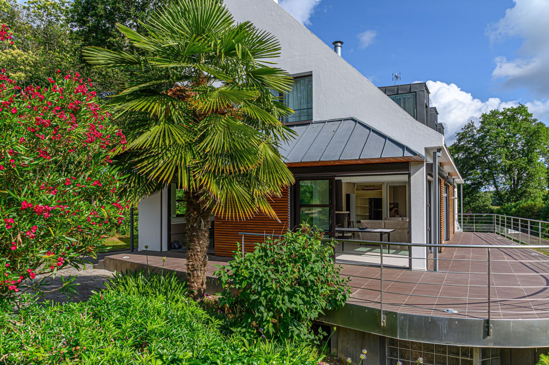 contemporary house 10 Rooms for sale on ARRADON (56610)