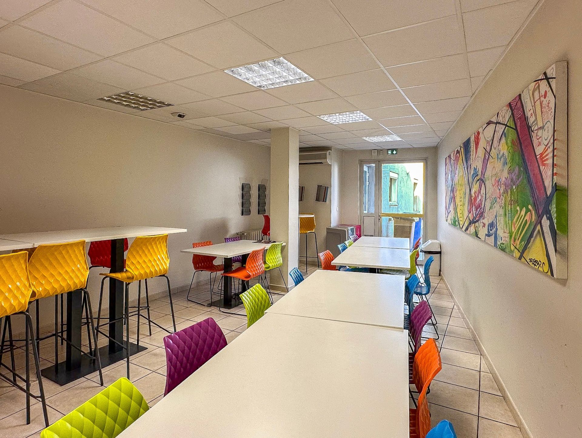 Art Deco building for sale on LAVAUR (81500)