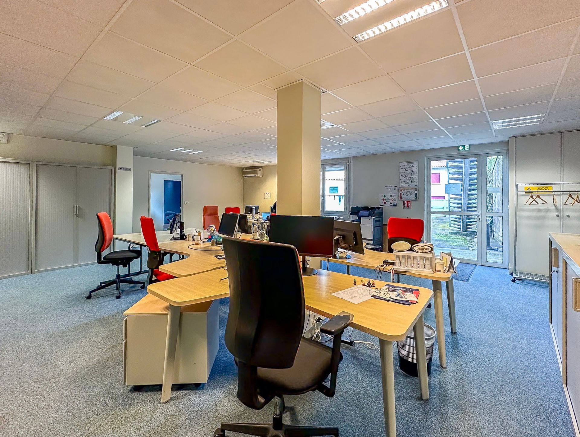 Art Deco building for sale on LAVAUR (81500)