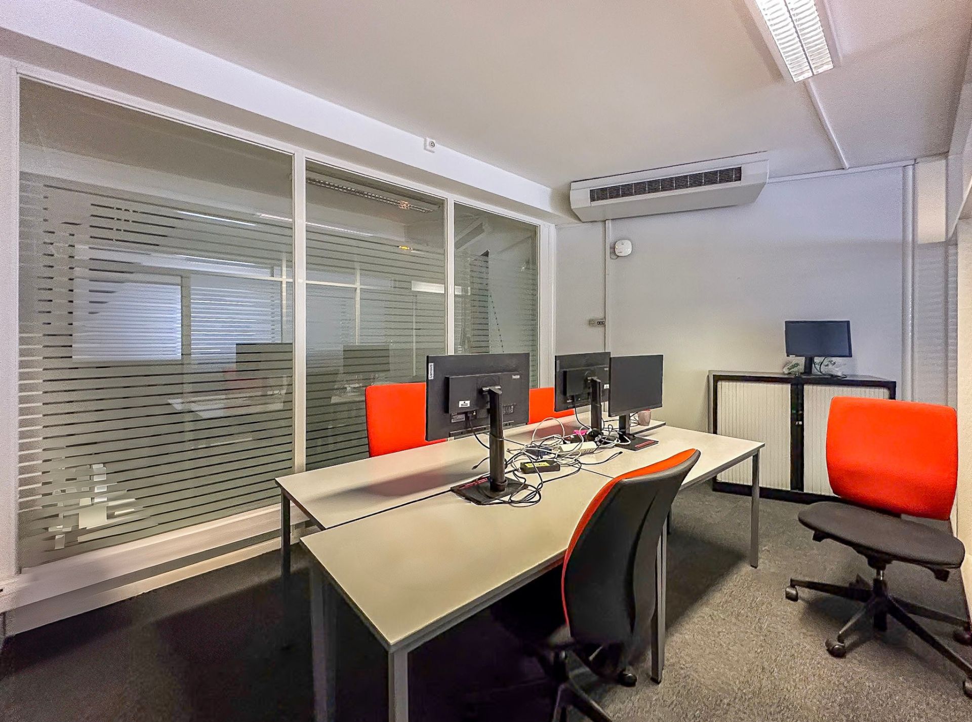 Art Deco building for sale on LAVAUR (81500)