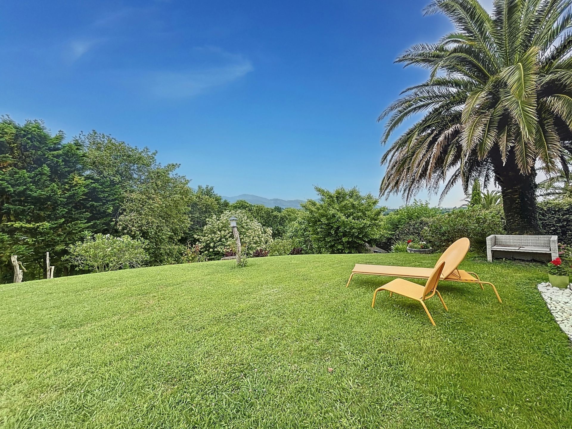 luxury house 7 Rooms for sale on ASCAIN (64310)