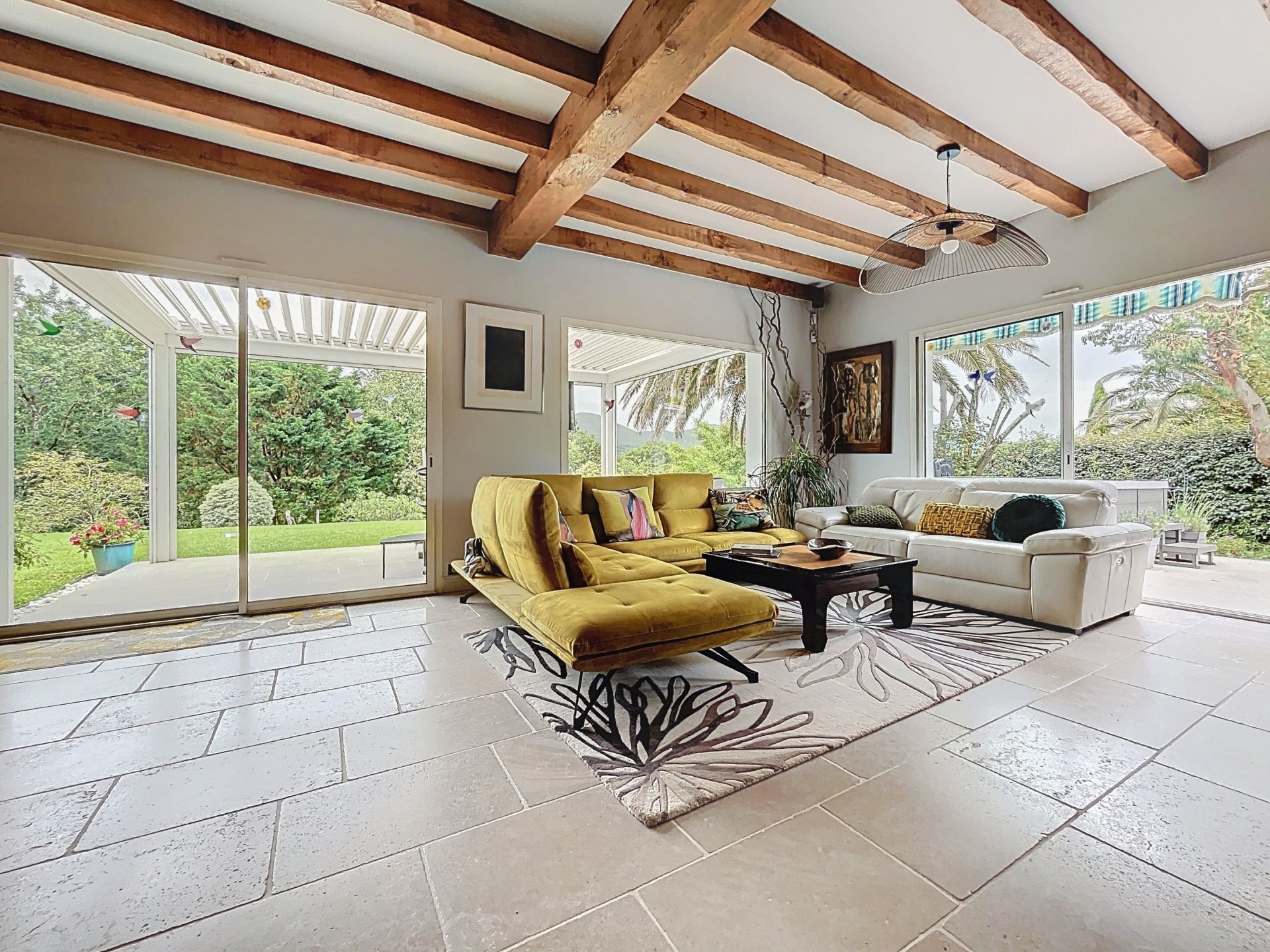 luxury house 7 Rooms for sale on ASCAIN (64310)